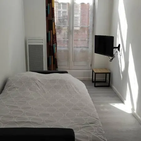 Saint Etienne Studio Lot 4 * Toulouse